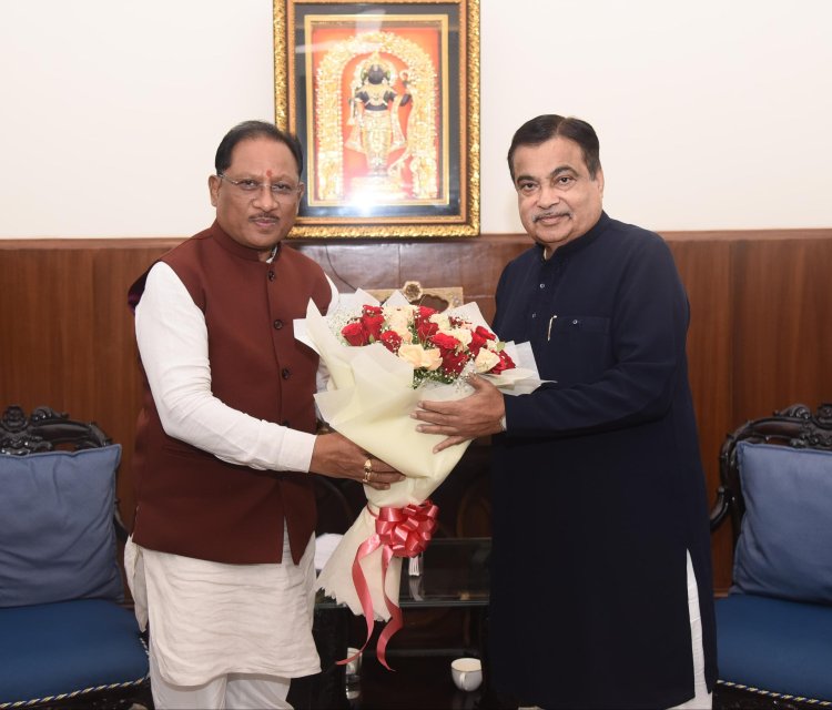 छत्तीसगढ़ के मुख्यमंत्री की केंद्रीय मंत्री नितिन गडकरी से हुई मुलाकात- रायपुर के चार नए पुलों का भूमि पूजन जल्द
